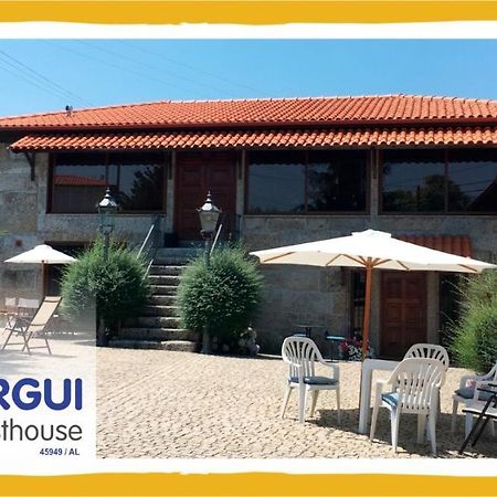 Bergui Guesthouse - Guimarães Exteriör bild
