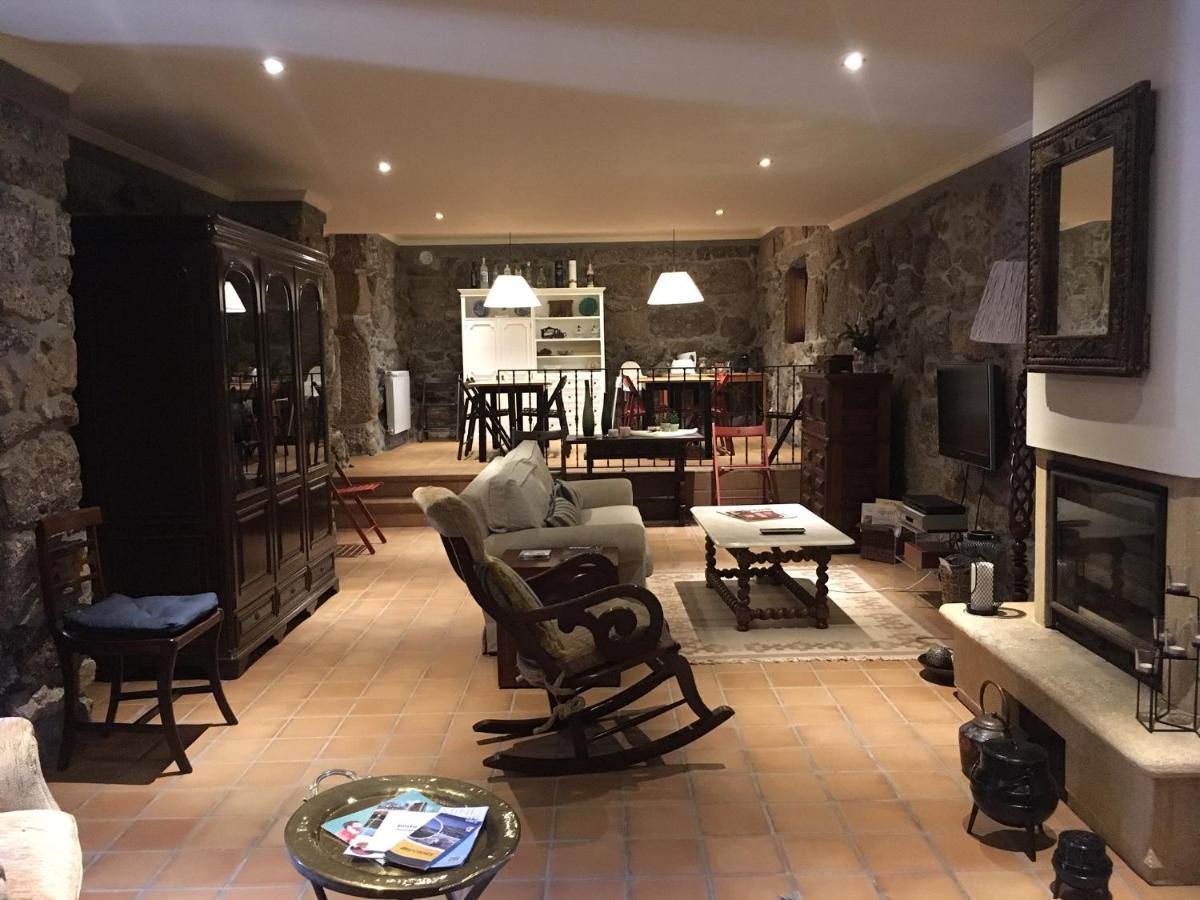 Bergui Guesthouse - Guimarães Exteriör bild