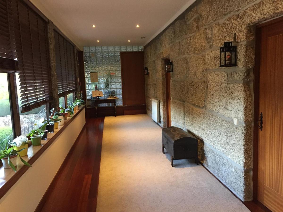Bergui Guesthouse - Guimarães Exteriör bild