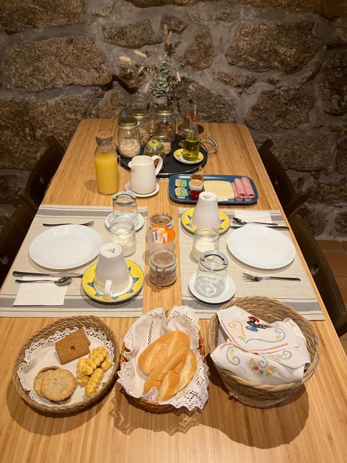 Bergui Guesthouse - Guimarães Exteriör bild